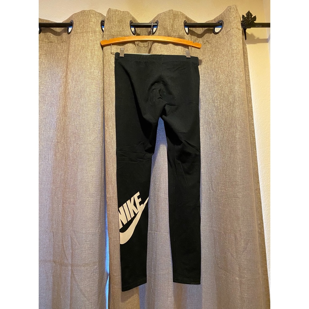 LIKE NEW Nike Leggings